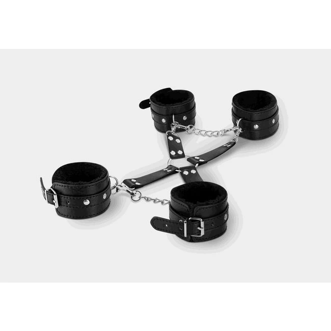 All 4's Fuzzy Cuff Set - Build & Quality