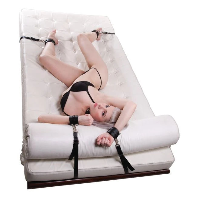 Bedspread Under Bed Bondage Straps - Build & Quality