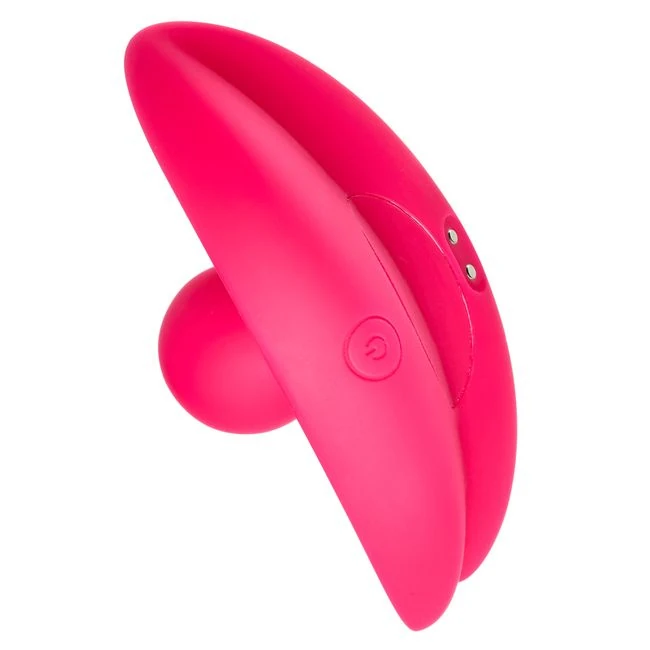 Cloud 9 Camel Toe Shaped Vibrator with Remote - How It Feels
