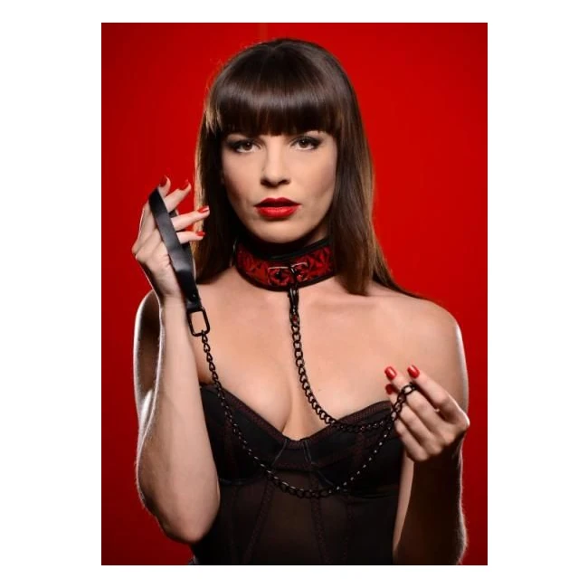 Crimson Tied Collar with Leash Red Black - Build & Quality