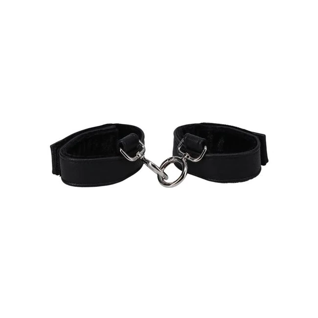 In a - Handcuffs: Material Feel and Fit