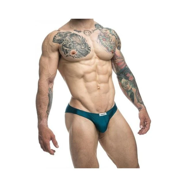Justin + Simon Classic Bikini - Measuring for the Perfect Fit