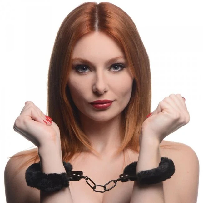 Master Series Cuffed in Fur Handcuffs - Hardware &amp; Fasteners