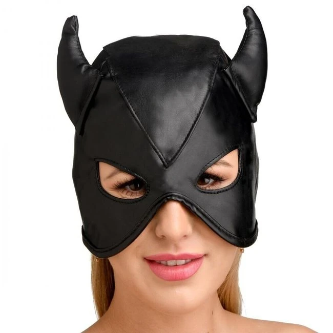 Master Series Dungeon Demon Bondage Hood W/ Horns - Build & Quality
