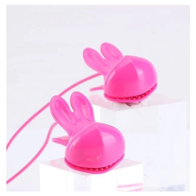 Molli Vibrating Nipple Clamps & Necklace Pink - Controls and Magnetic Charging