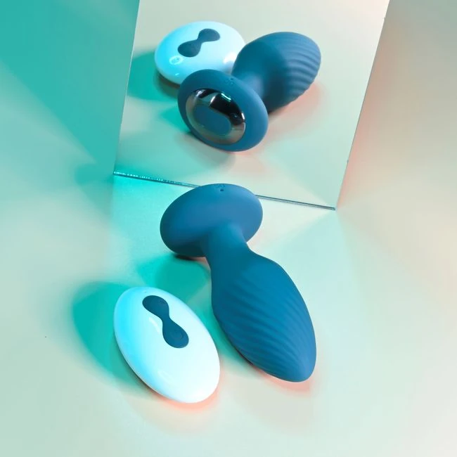Playboy Spinning Tail Teaser - Discover the Playboy Spinning Tail Teaser