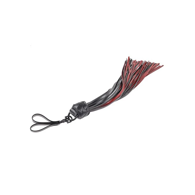 Saffron Flogger - Grip and Control Through the Finger Loops