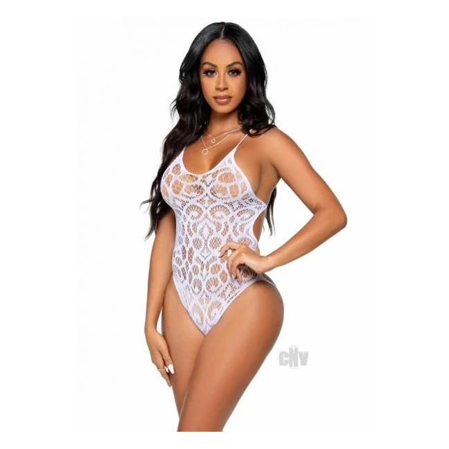 Seamless Scroll Strappy Back - Fabric & Feel