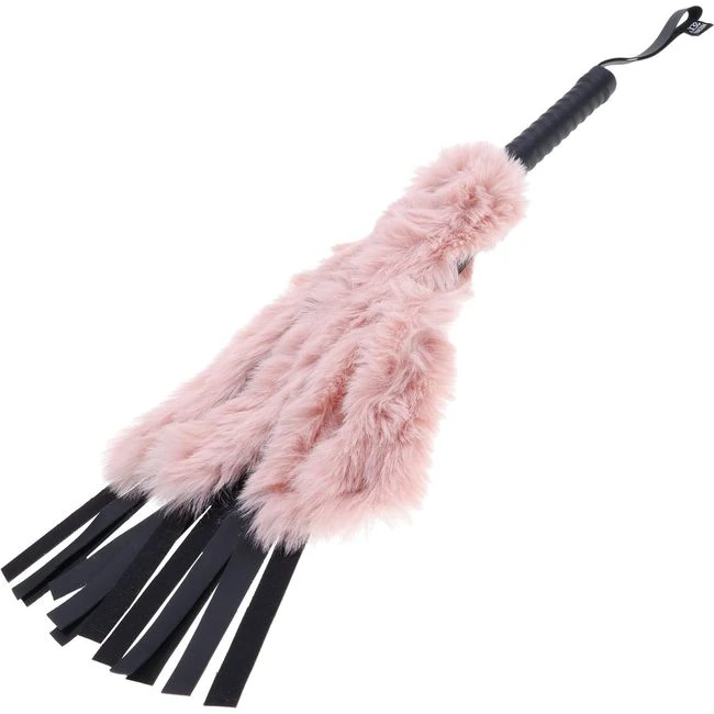 Sex & Mischief Brat Faux Fur Flogger - Hardware & Fasteners