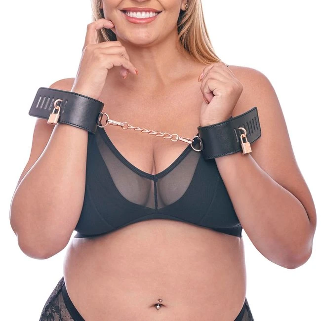 Sex & Mischief Brat Locking Cuffs - Comfort & Fit