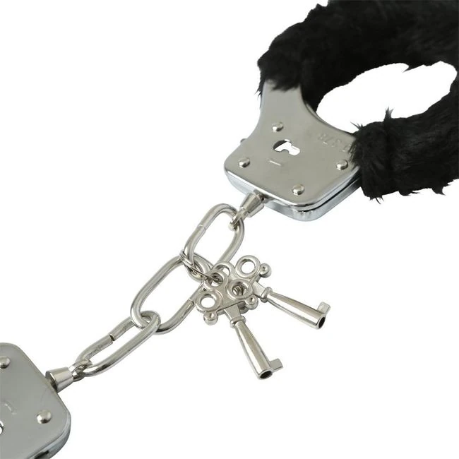 Sex & Mischief Furry Handcuffs Black - Hardware & Fasteners