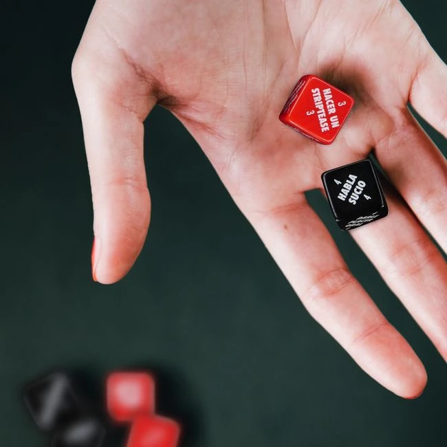 Sexy 6 - Six Dice, Six Decisions