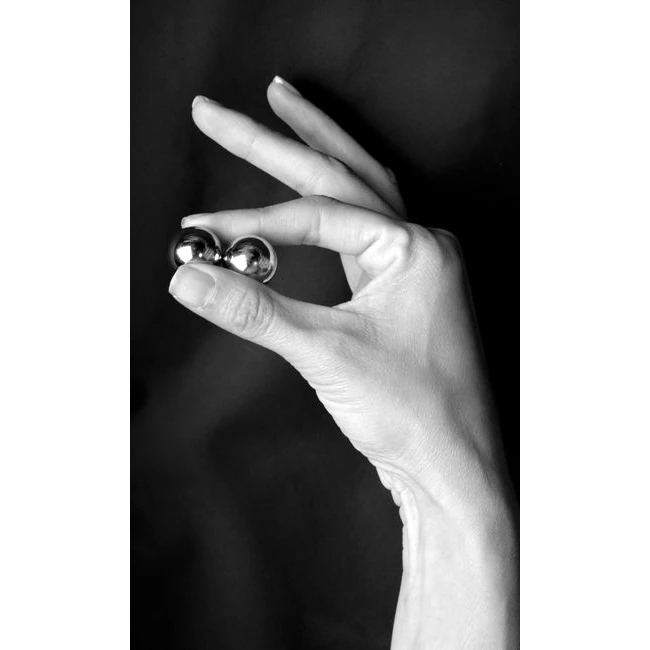Fetish Fantasy Limited Edition Ben Wa Balls Gold - Build & Quality