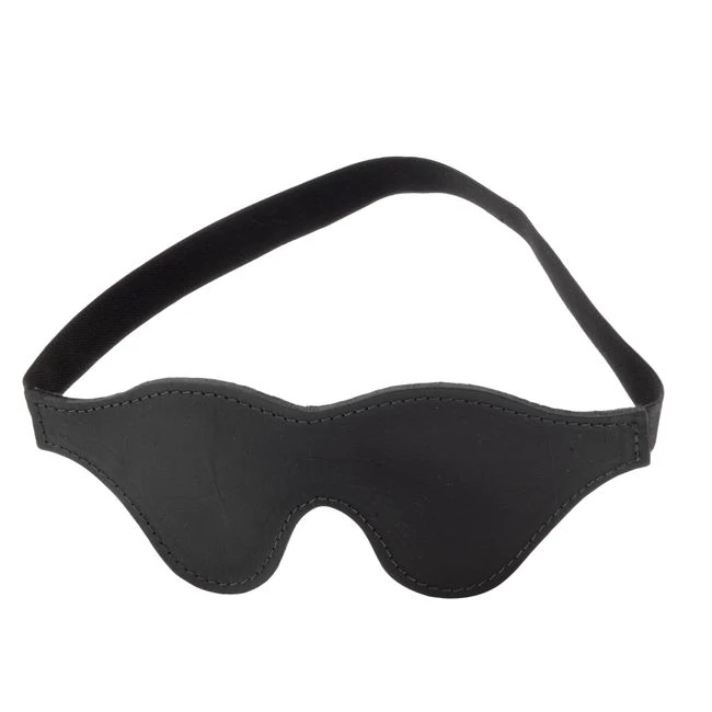 Fur Blindfold Black - Materials & Design