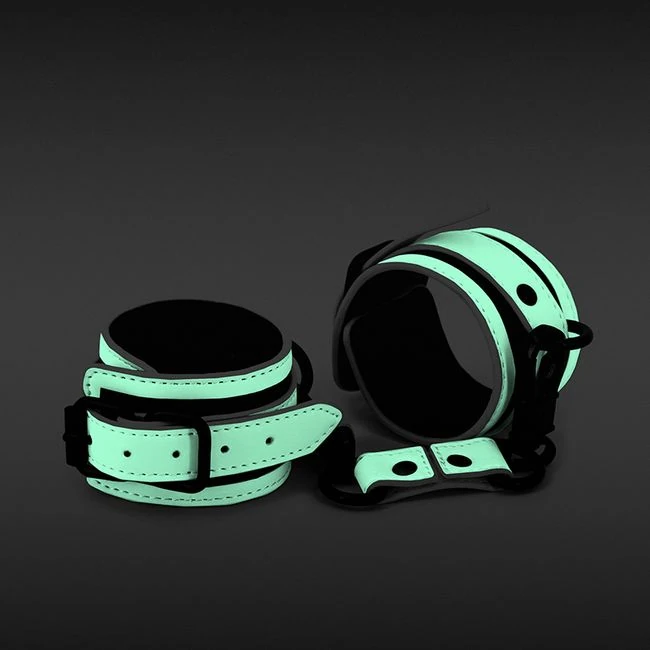 Glo Bondage Wrist Cuffs Green - Hardware & Fasteners