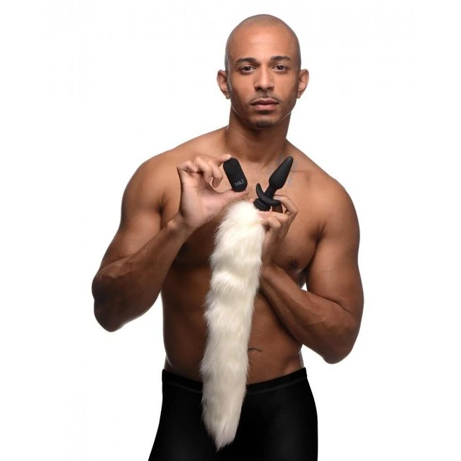 Tailz Snap on Vibrating a Plug & 3 Tails W/ Remote | Male Q